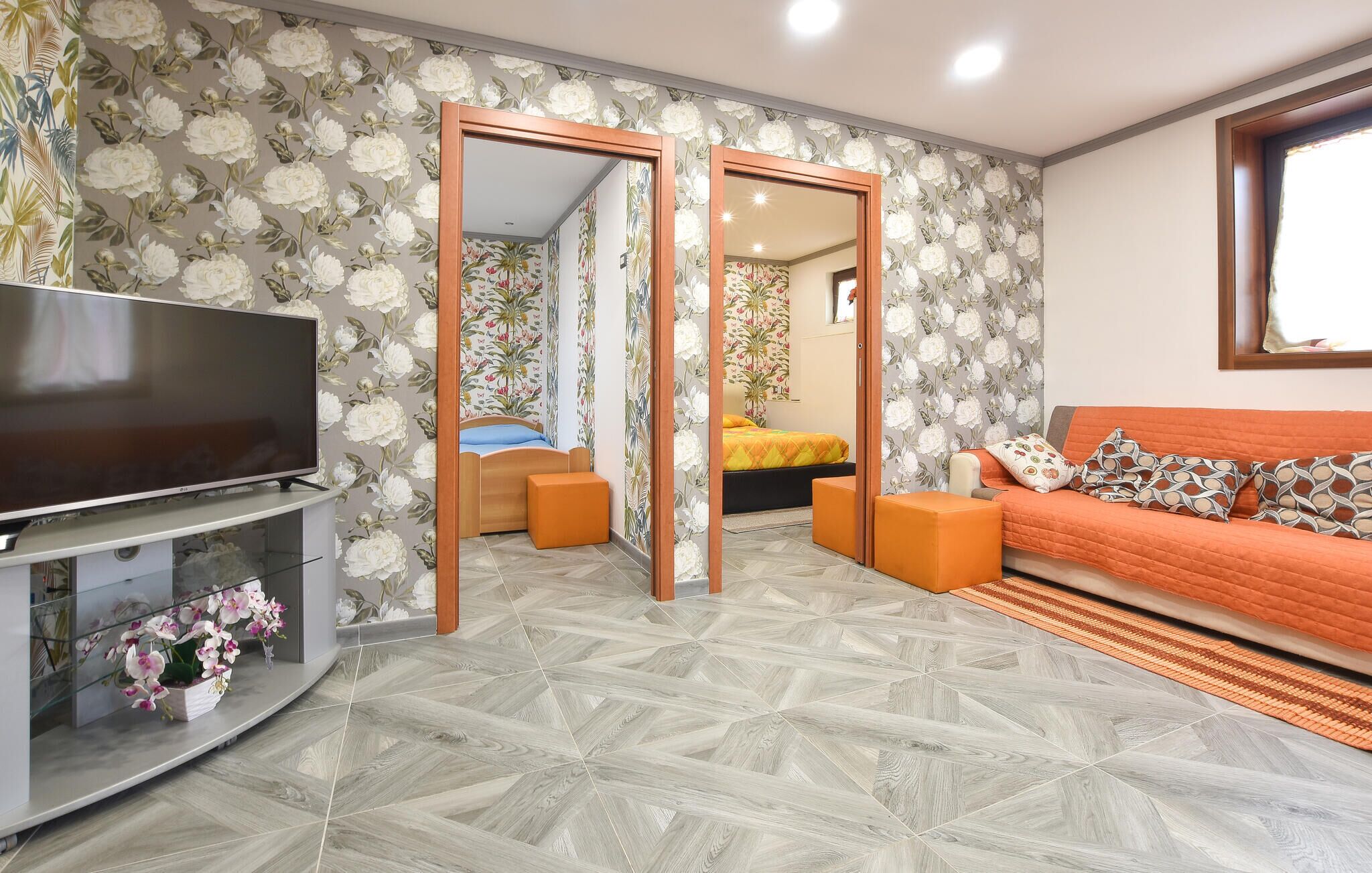 Reisekinderbett, kostenloses WLAN, Bettwäsche