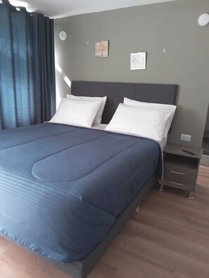 1 chambre, fer et planche à repasser, Wi-Fi, draps fournis