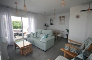 Smart TV, DVD player, books