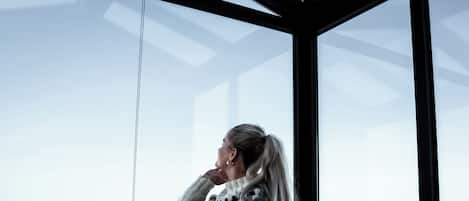 1 غرفة نوم ومساحة عمل للكمبيوتر المحمول وواي فاي مجانًا