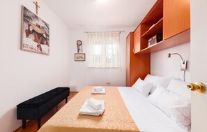 2 quartos, Wi-Fi de cortesia, roupa de cama