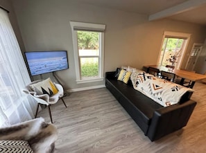 Smart TV, video library - New, Clean & Modern - Wasatch Mountain Escape (Ogden)