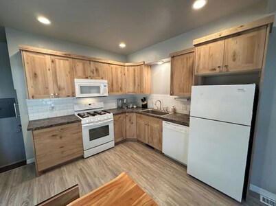 New, Clean & Modern - Wasatch Mountain Escape