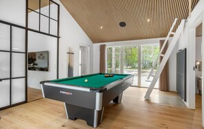 Games room - Stunning home in Nexø with sauna (Nexø)