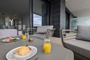 Outdoor dining - BENIDORM BEACH dream apartment (Benidorm)