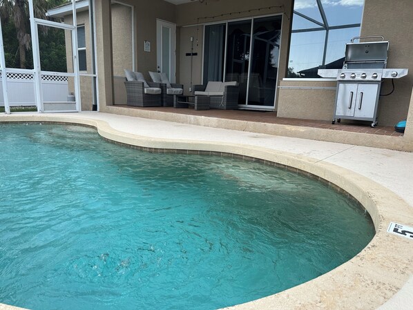 Outdoor pool, a heated pool