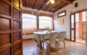 Dining - 2 bedroom stunning apartment in Solanas (Solanas)