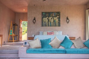 Habitación doble Deluxe | Ropa de cama de alta calidad y edredón 