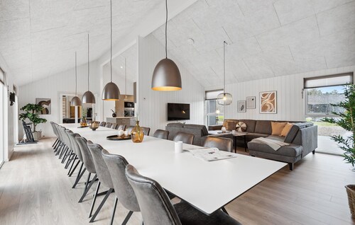 Beautiful home in Nørre Nebel with sauna