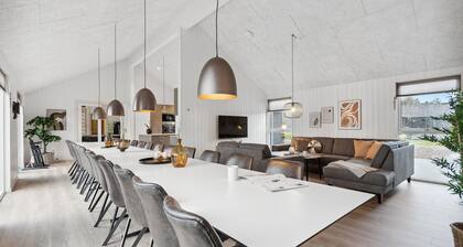 Beautiful home in Nørre Nebel with sauna