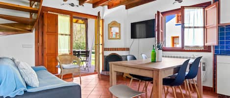 Télévision, cheminée