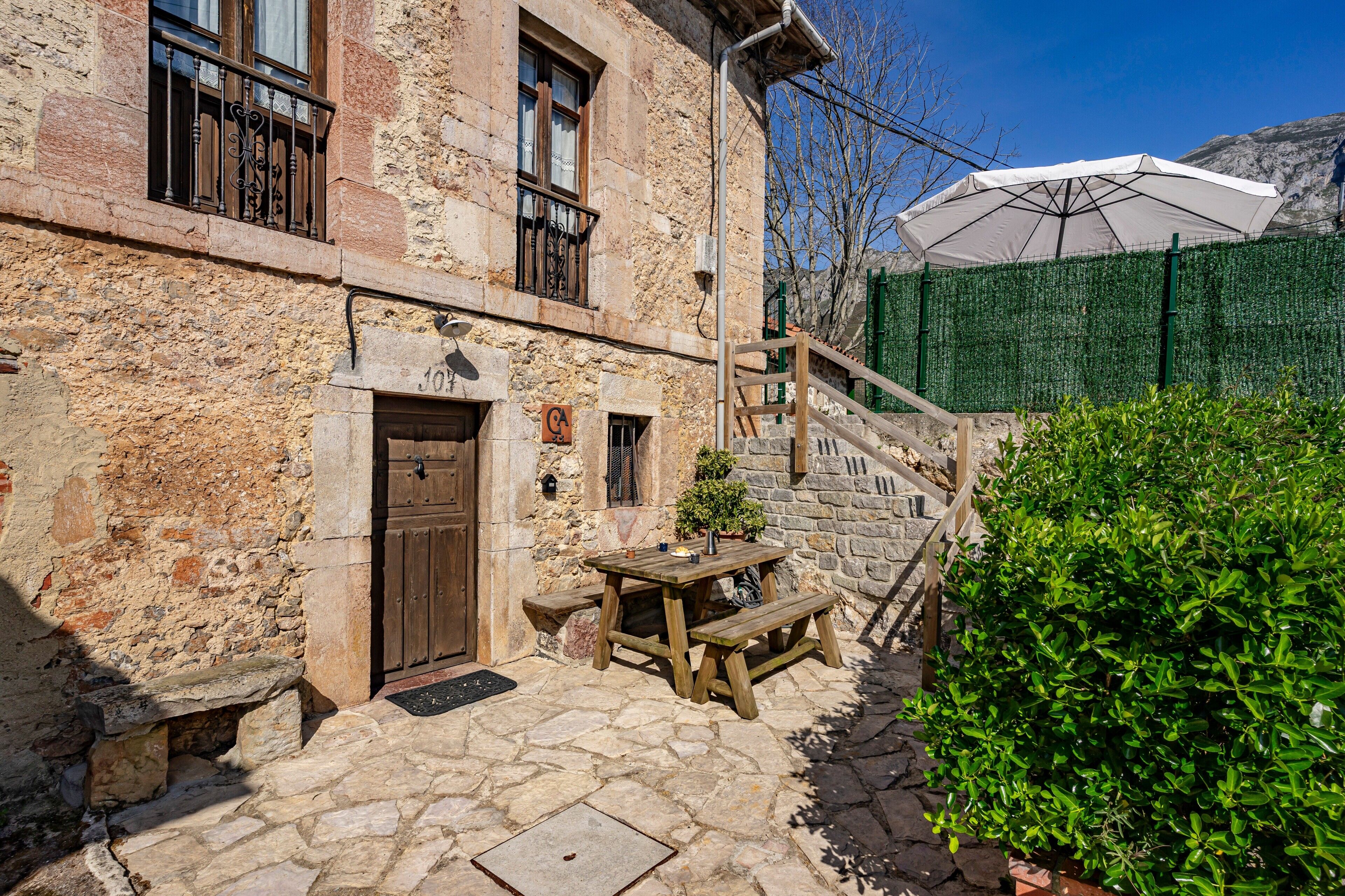 屋外ダイニングエリア