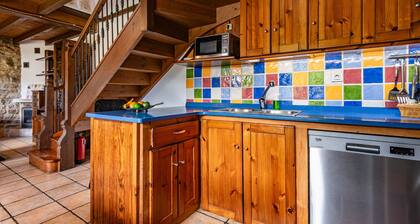 Maison de campagne "La Campanona" avec vue sur les montagnes, terrasse privée et Wi-Fi