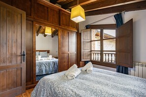 2 makuuhuonetta, silitysrauta/-lauta, ilmainen Wi-Fi, vuodevaatteet