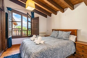 2 chambres, fer et planche à repasser, Wi-Fi gratuit, draps fournis