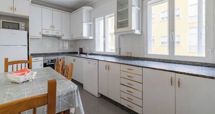 Apartment 'Apartamento Sarria' with Wi-Fi