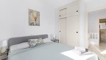 3 chambres, fer et planche à repasser, Wi-Fi gratuit, draps fournis