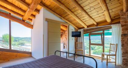 Cottage 'Tunino' with Mountain View, Shared Pool and Wi-Fi