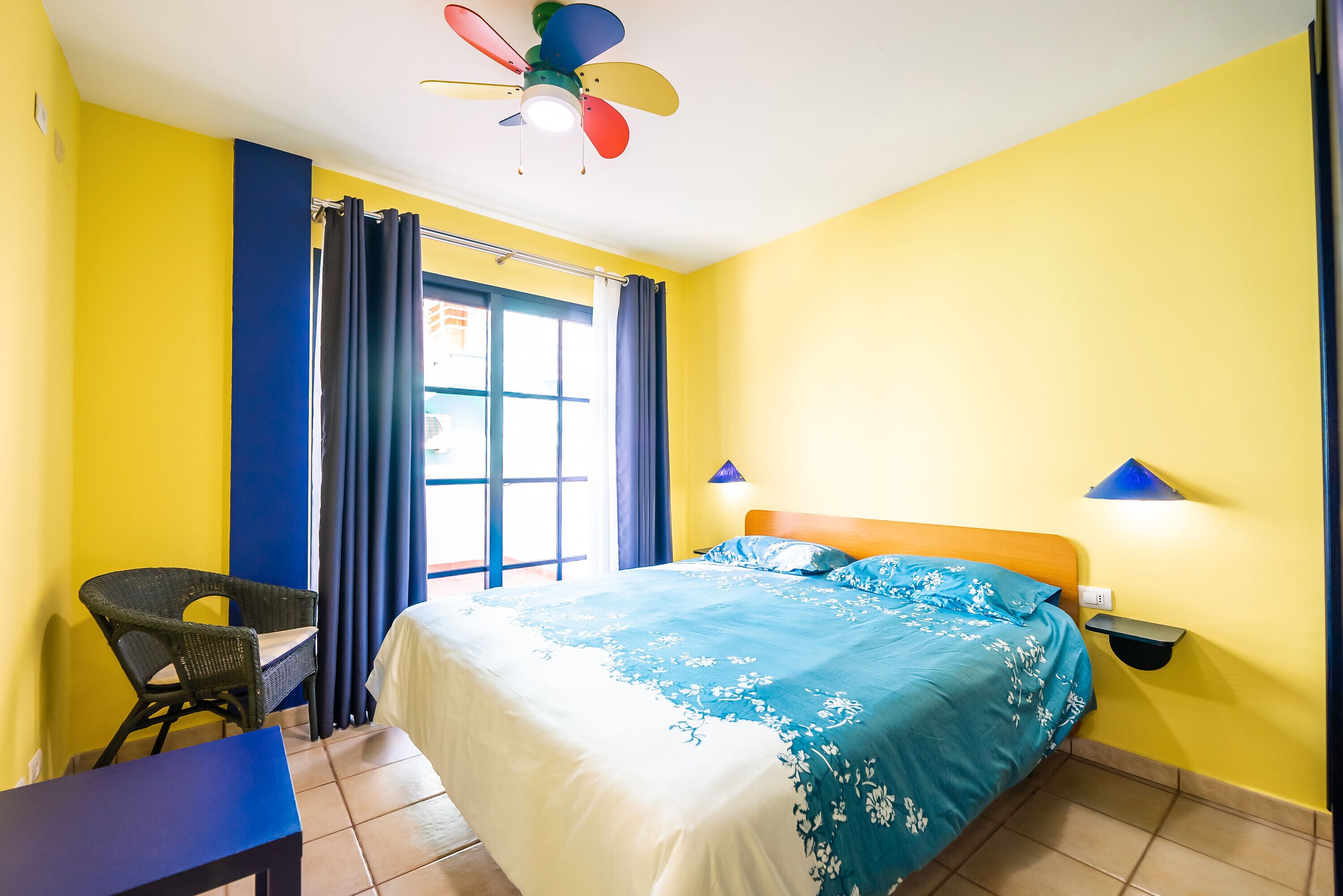 1 slaapkamer, een strijkplank/strijkijzer, gratis wifi, beddengoed