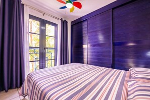 2 slaapkamers, een strijkplank/strijkijzer, gratis wifi, beddengoed