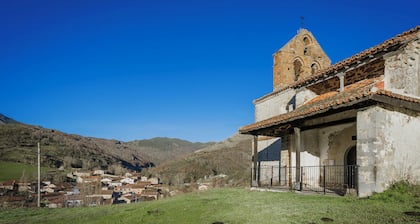 Country House 'Lope' with Mountain View, Private Garden and Wi-Fi