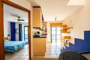 2 slaapkamers, een strijkplank/strijkijzer, gratis wifi, beddengoed