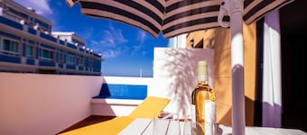 Apartment 'Nautilus 2' with Sea View, Private Terrace and Wi-Fi