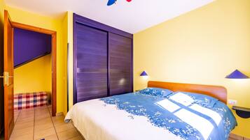 1 bedroom, iron/ironing board, free WiFi, bed sheets