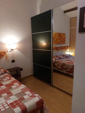 2 bedrooms, WiFi, bed sheets