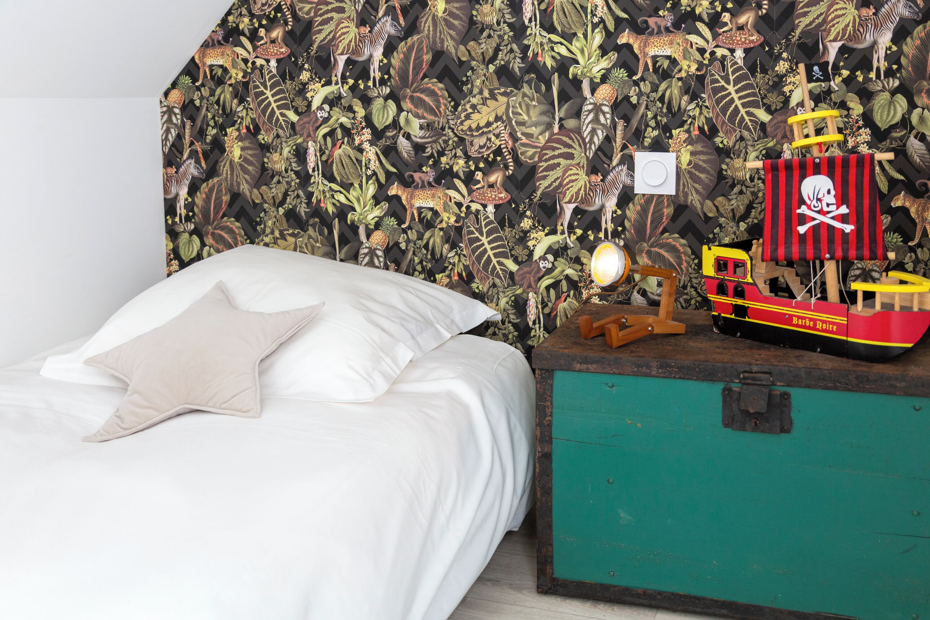 4 makuuhuonetta, silitysrauta/-lauta, ilmainen Wi-Fi, vuodevaatteet