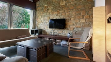 Televisión, chimenea