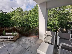 Terrace/patio - Apartment 'Marel' with Mountain View, Wi-Fi and Air Conditioning (Cerdillo de Sanabria)