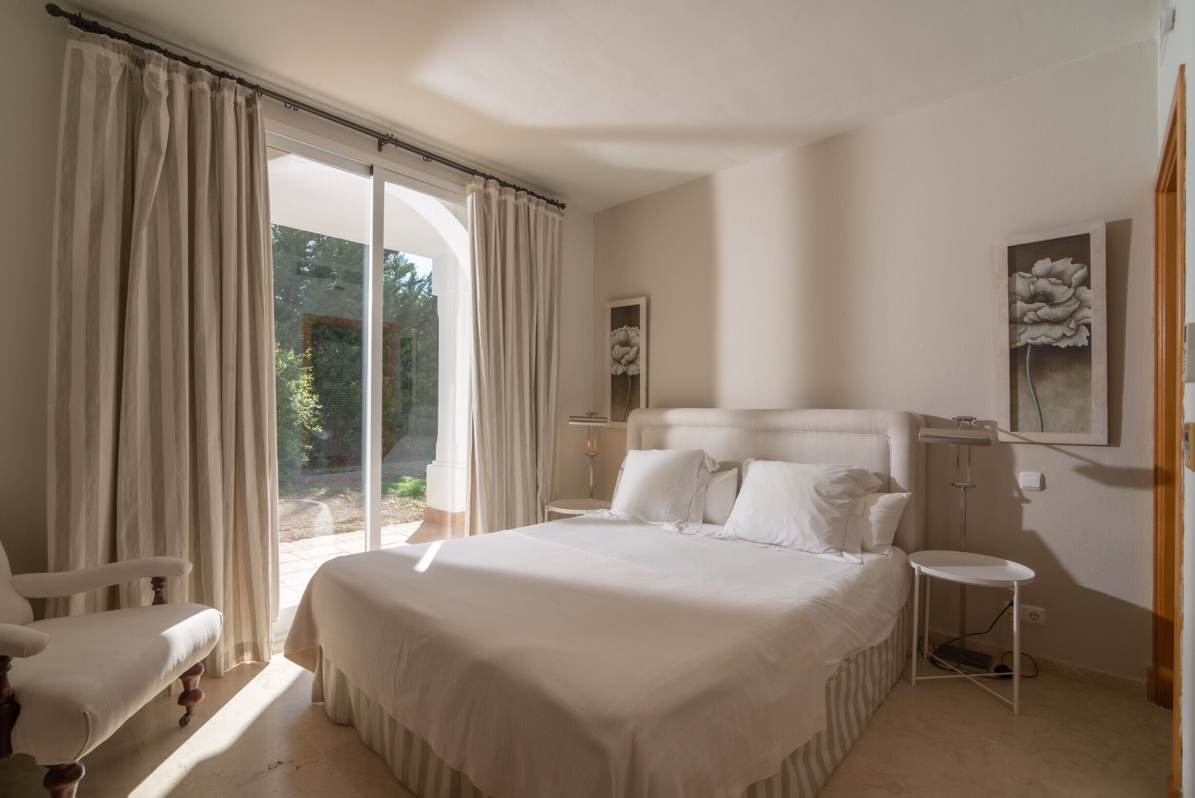 6 chambres, fer et planche à repasser, Wi-Fi gratuit, draps fournis