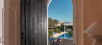 Holiday Home 'Capuchina' with Private Pool, Wi-Fi and Air Conditioning