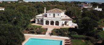 Holiday Home 'Birdie' with Private Pool, Wi-Fi and Air Conditioning