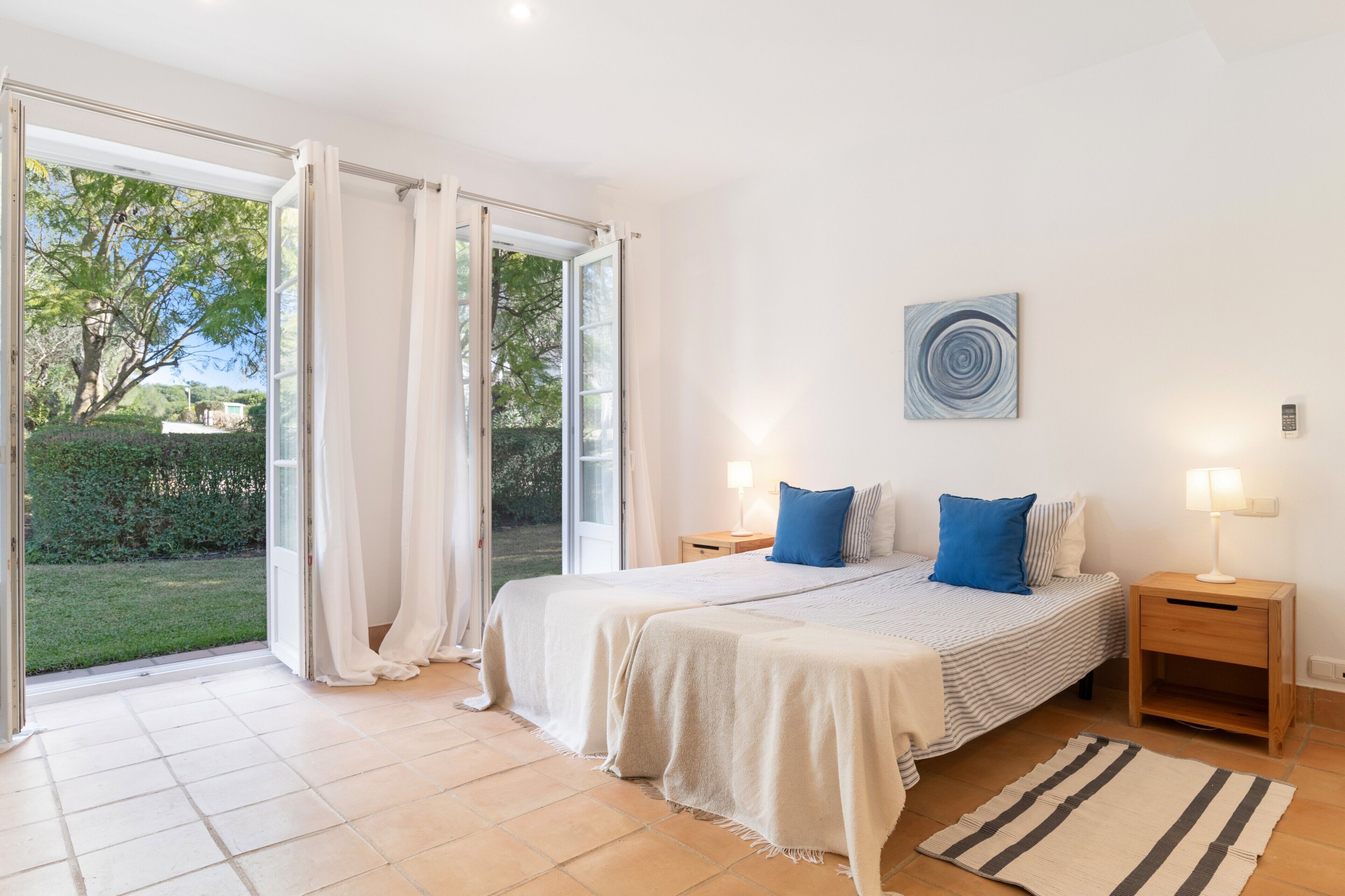 5 Schlafzimmer, Bügeleisen/Bügelbrett, kostenloses WLAN, Bettwäsche