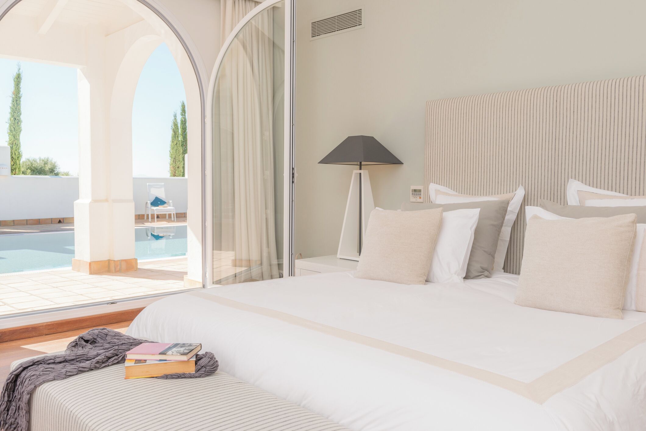 4 quartos, ferros/tábuas de passar roupa, Wi-Fi de cortesia