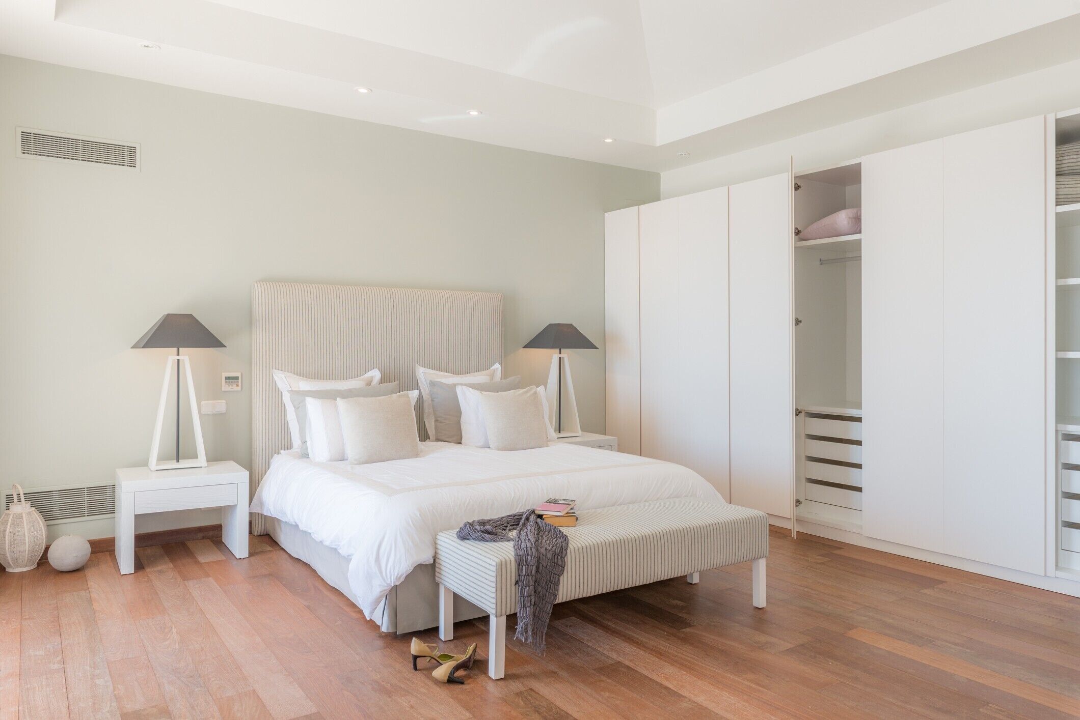 4 dormitorios, tabla de planchar con plancha, wifi gratis y ropa de cama