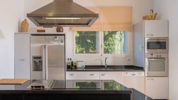 Réfrigérateur, micro-ondes, four, lave-vaisselle