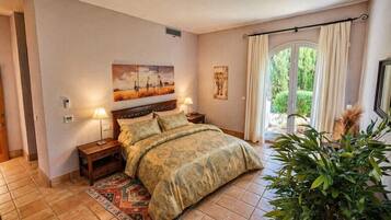 3 quartos, ferros/tábuas de passar roupa, Wi-Fi de cortesia