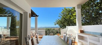 Holiday Home 'Petunia' with Private Pool, Wi-Fi and Air Conditioning