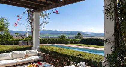 Holiday Home 'Petunia' with Private Pool, Wi-Fi and Air Conditioning