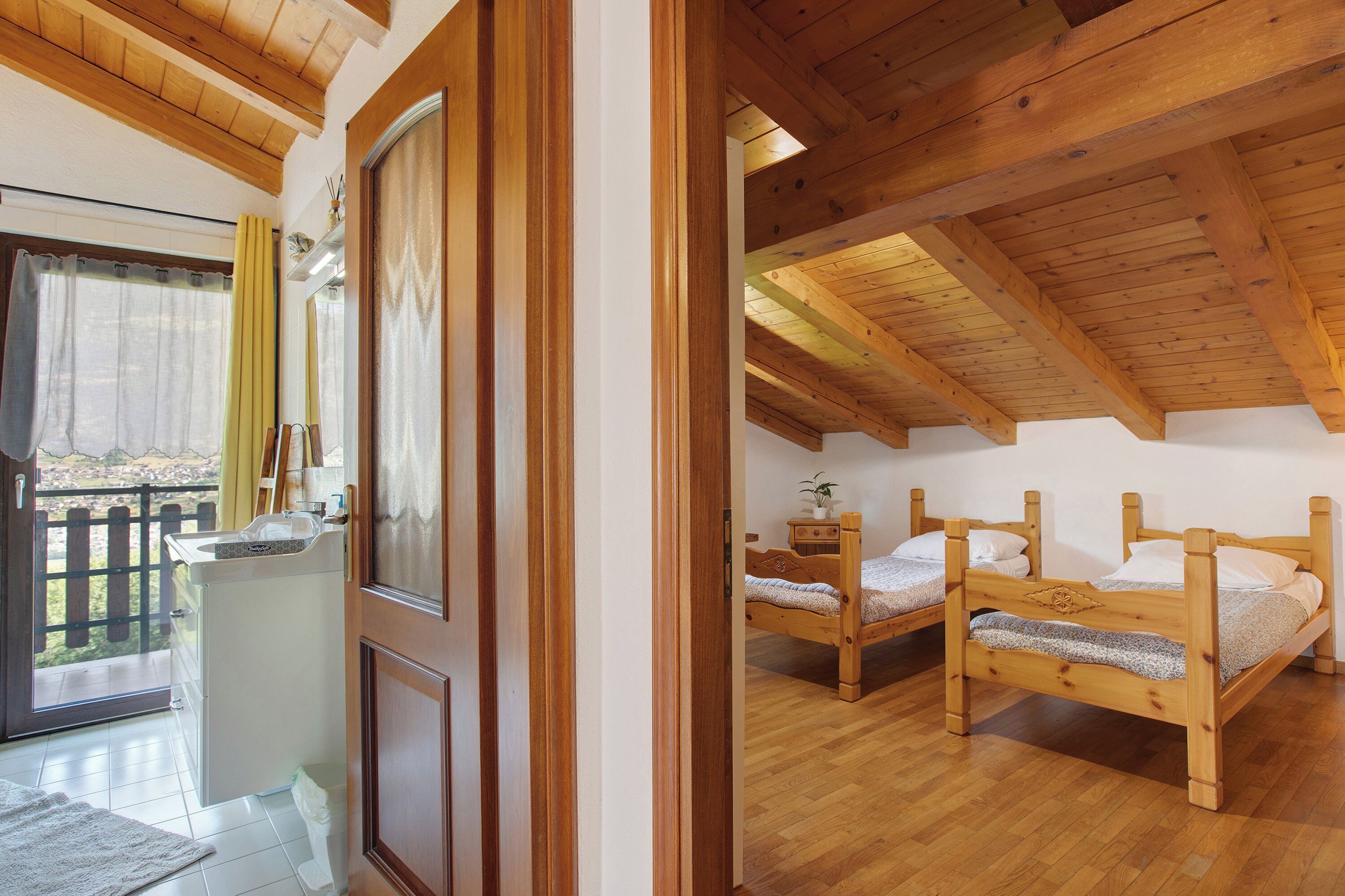 5 chambres, fer et planche à repasser, Wi-Fi gratuit, draps fournis