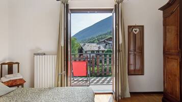 5 chambres, fer et planche Ă  repasser, Wi-Fi gratuit, draps fournis