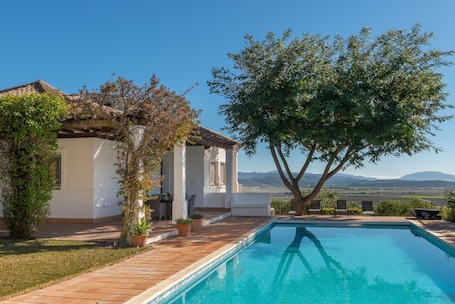 Pool. Holiday Home 'Dalia' with Private Pool, Wi-Fi and Air Conditioning