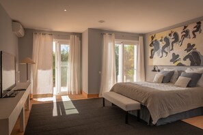 4 habitaciones, tabla de planchar con plancha y wifi gratis 