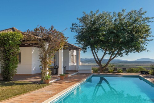 Holiday Home 'Dalia' with Private Pool, Wi-Fi and Air Conditioning