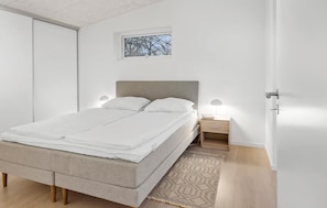 2 bedrooms, travel cot, free WiFi - 2 bedroom pet friendly home in Vemb (Vemb)