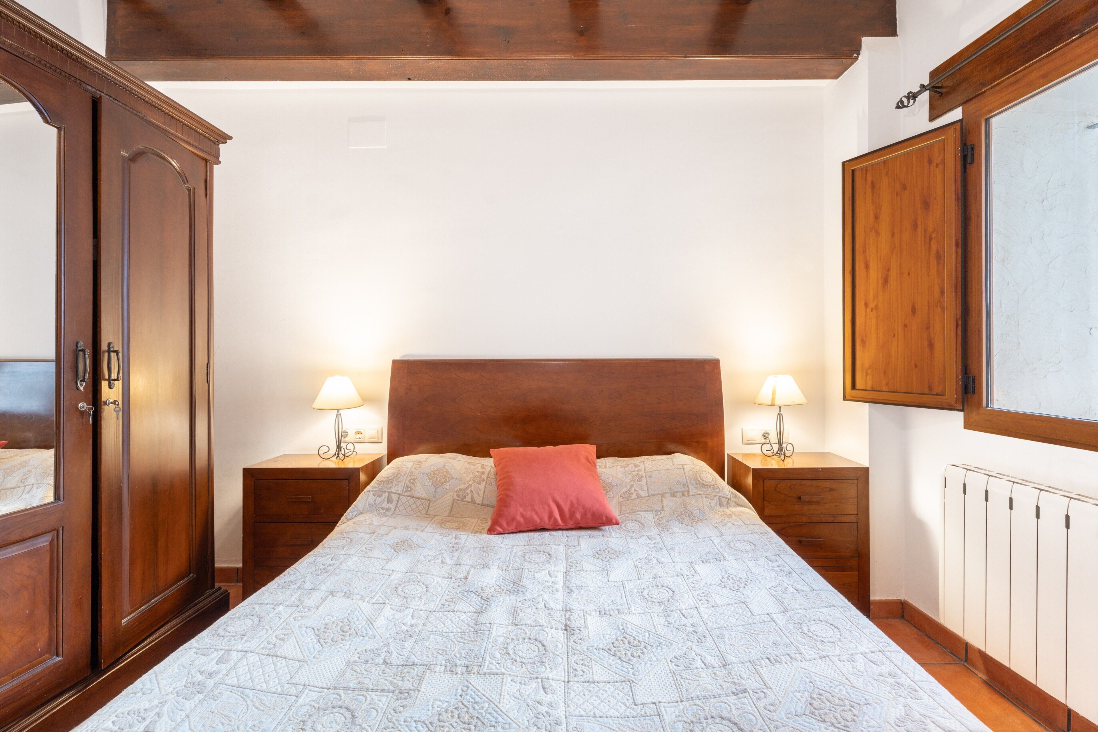 2 chambres, fer et planche à repasser, Wi-Fi gratuit, draps fournis