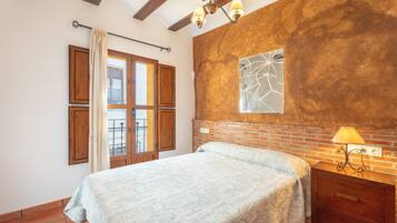 2 chambres, fer et planche Ă repasser, Wi-Fi gratuit, draps fournis